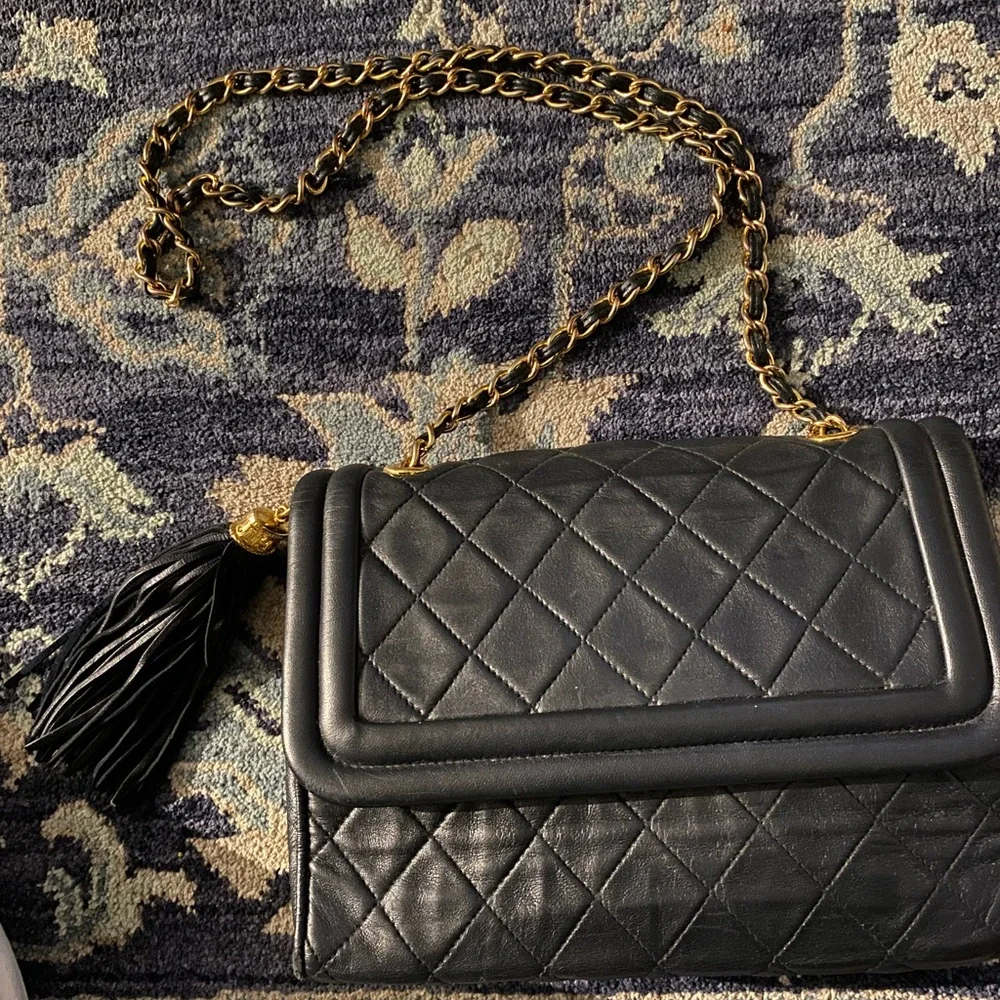 Authentic CHANEL Vintage Navy Lambskin Leather Matelassé Fringe Handbag - AS IS - Picture 3 of 11
